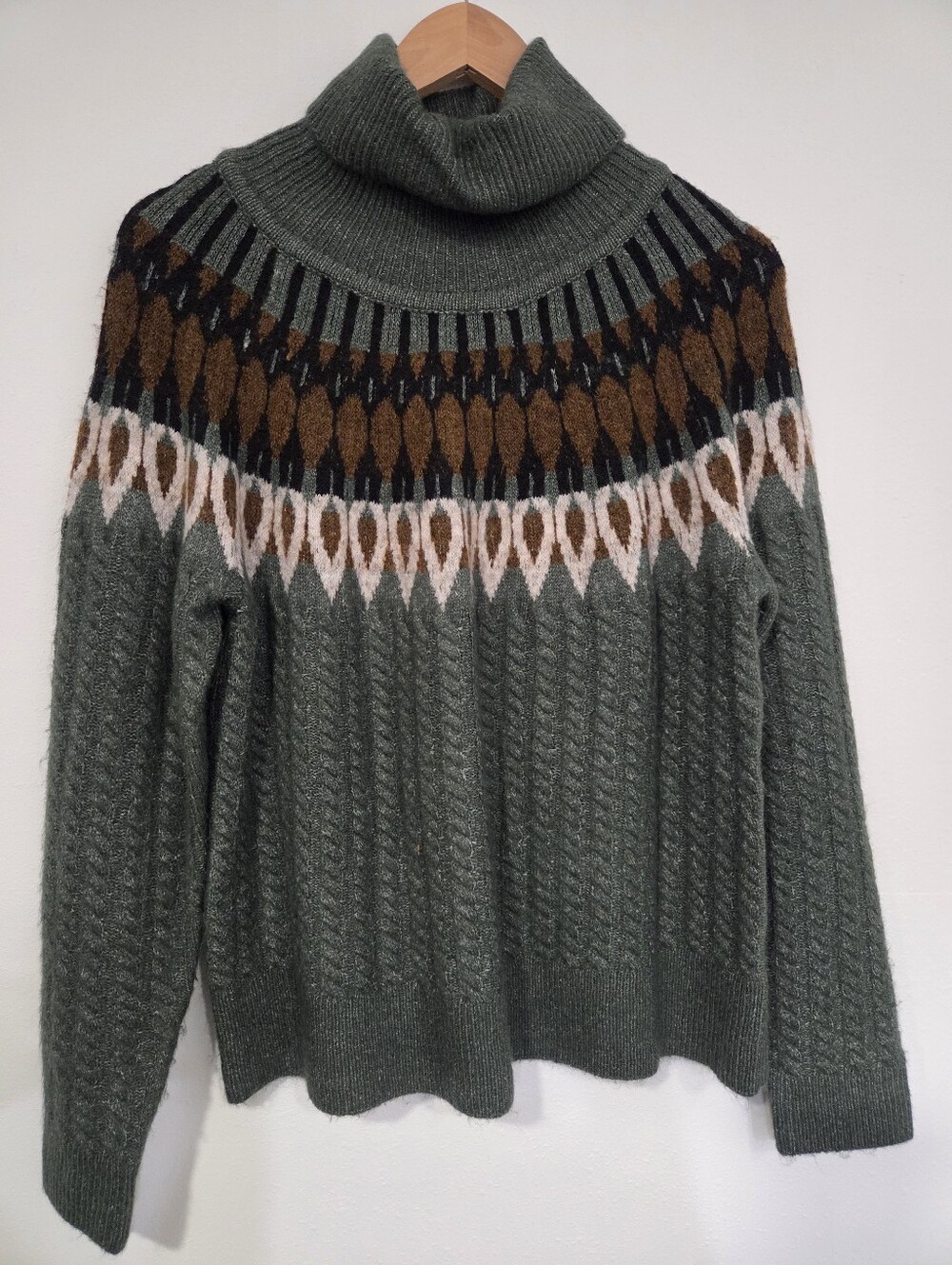 EVEREVE Turtleneck Sweater